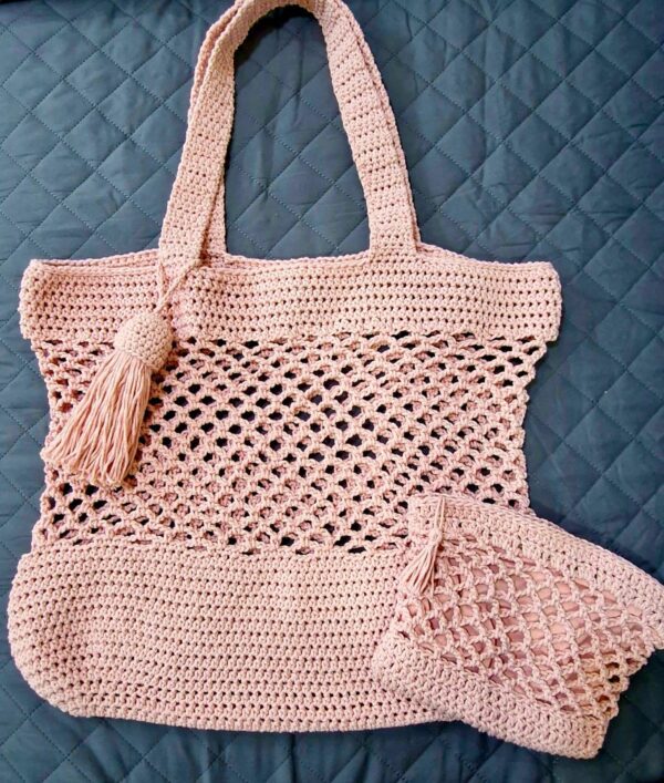 Handmade Peachy Beach Bag with macrame cotton yarn, featuring a spacious design and customizable colors, created by Arty-Crafty.