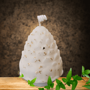 100g pinecone candle made of soy wax with golden detailing, offering aromatherapy benefits with fragrances like vanilla, lavender, and more. Customizable options available for colors and scents.