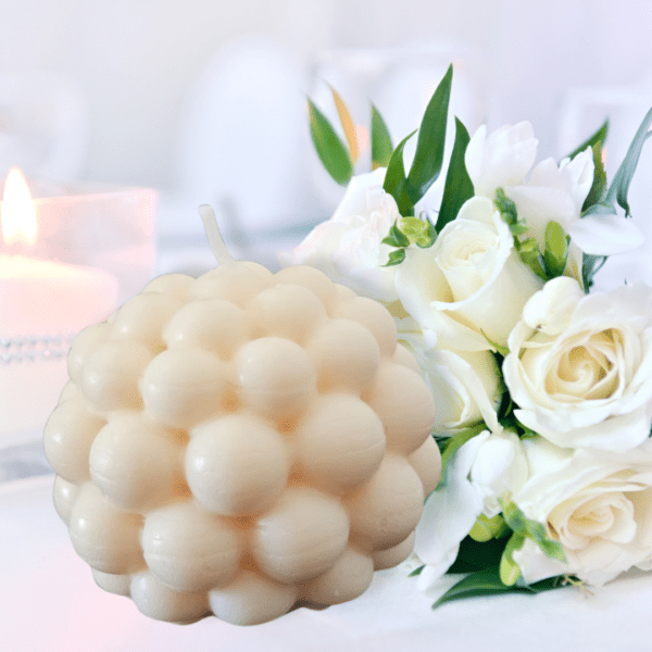 100g bubble-shaped soy wax candle with customizable fragrances like lavender, rose, and jasmine.