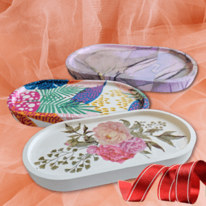 Gypsum trinket tray with decorative design options, ideal for holding small items like jewelry and keys.