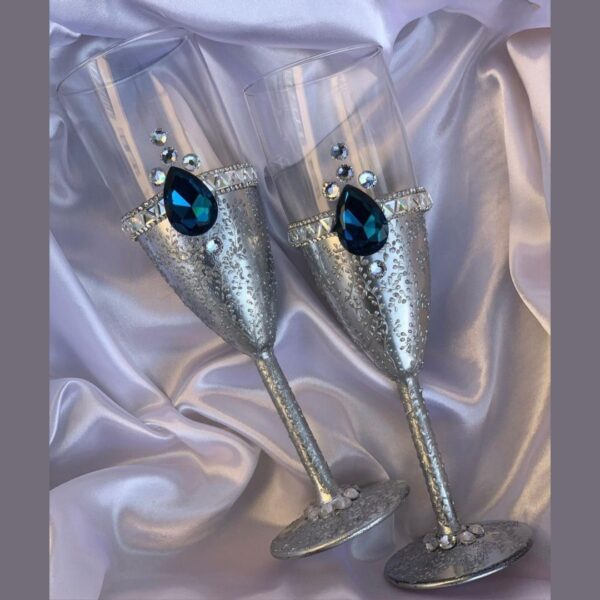 Exquisite Handmade Silver Wedding Glasses with Turquoise Rhinestones – Elegant & Customizable (2 glasses)