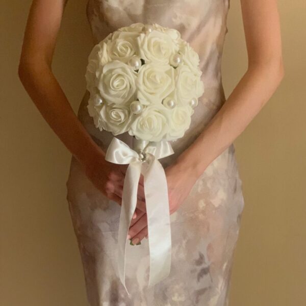 Ivory Wedding Bouquet with Pearls - Perfect for Brides and Bridesmaids - Image 2