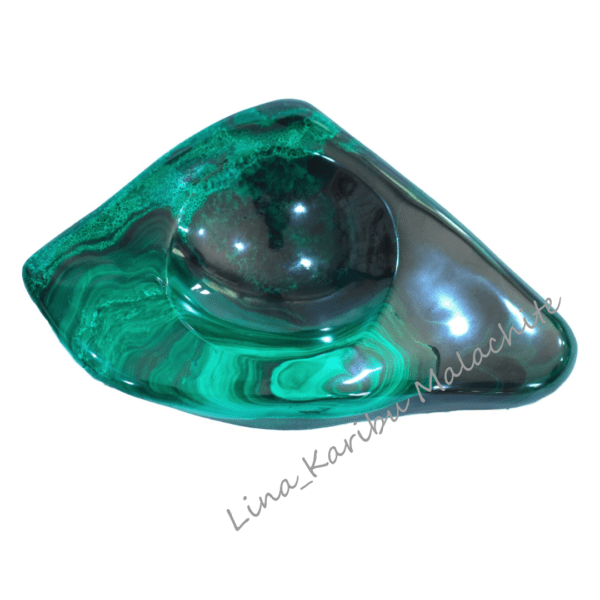 Handmade malachite ashtray, polished green with natural banded patterns, 500.9g. Luxury gift, souvenir, and unique decor item, crafted in the Democratic Republic of the Congo.